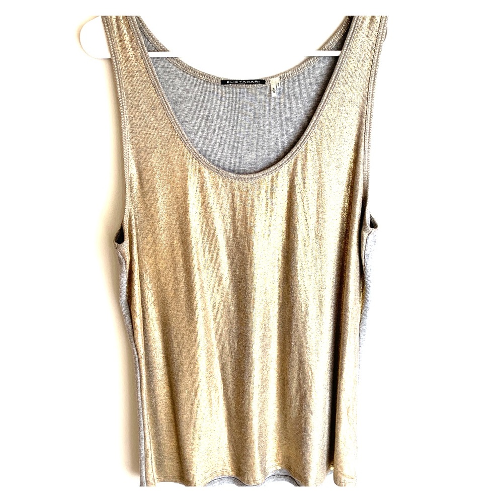 Fun and cute Elie Tahari gold front tank!